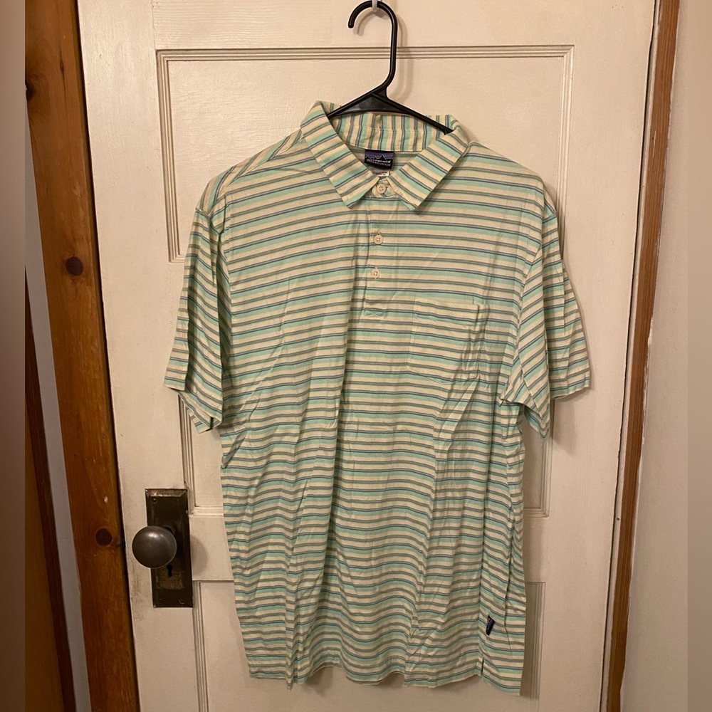 Men’s Patagonia Large Golf Shirt